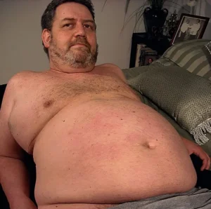 Unknown Overweight Man, Sans Shirt